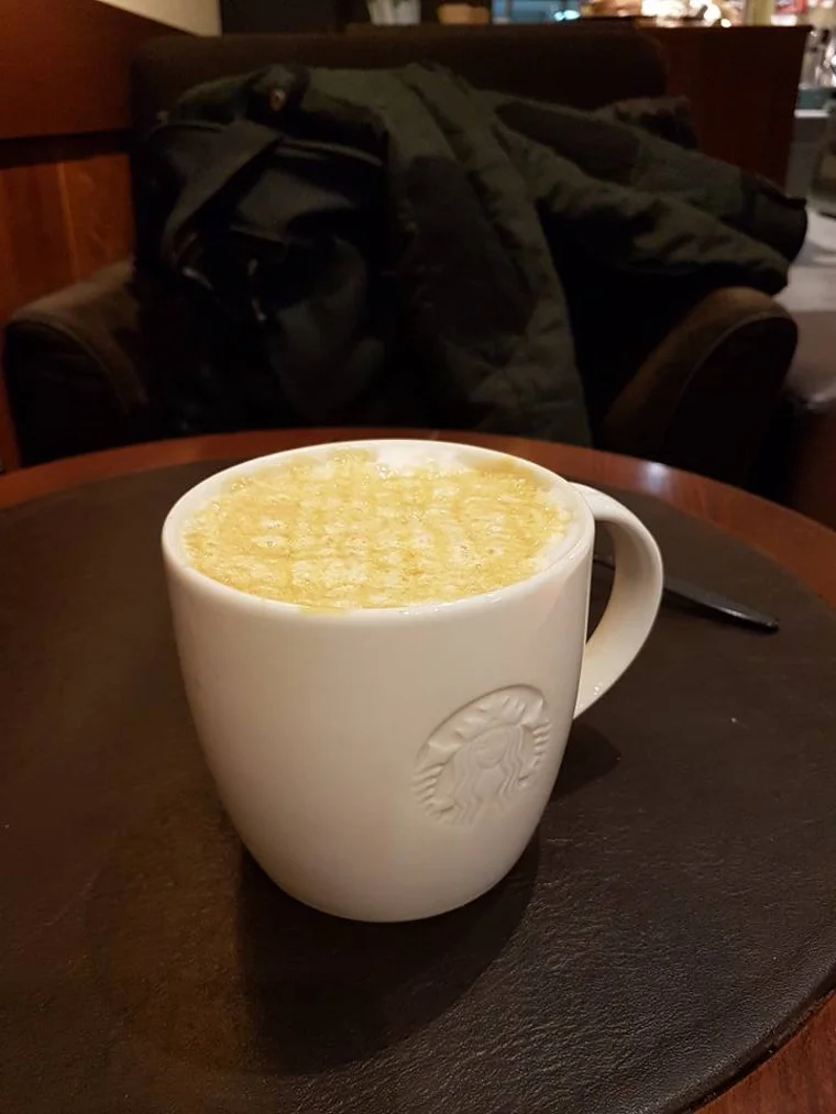 Kaffee zum Warten – unverzichtbar am Bahnhof