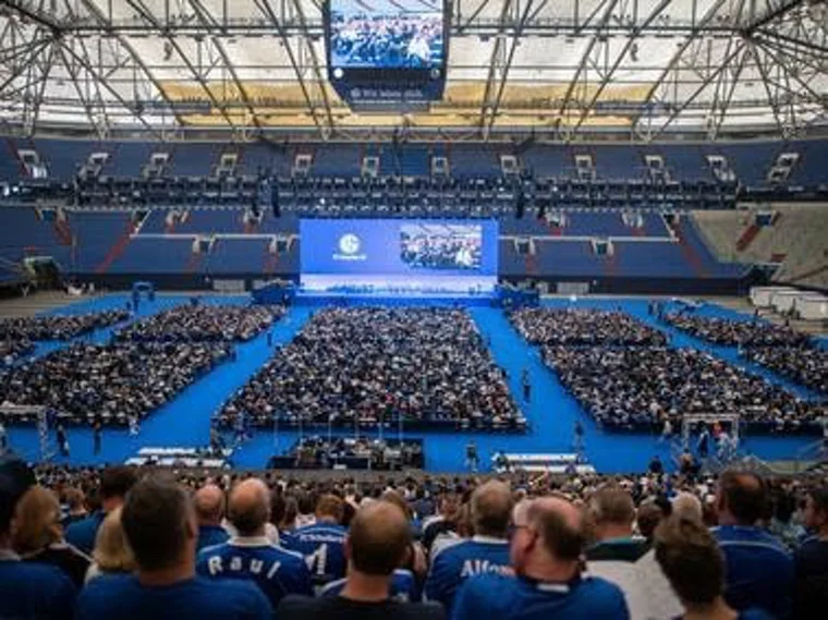 Das Interesse ist trügerisch, da es den meisten um den Kartenvorverkauf geht