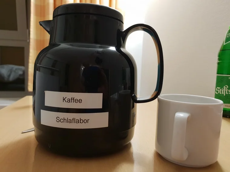 Kaffeekanne zum Wachwerden – der beste Start in den Tag im Schlaflabor.