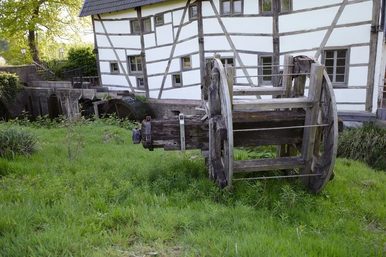 Unbekannte Mühle