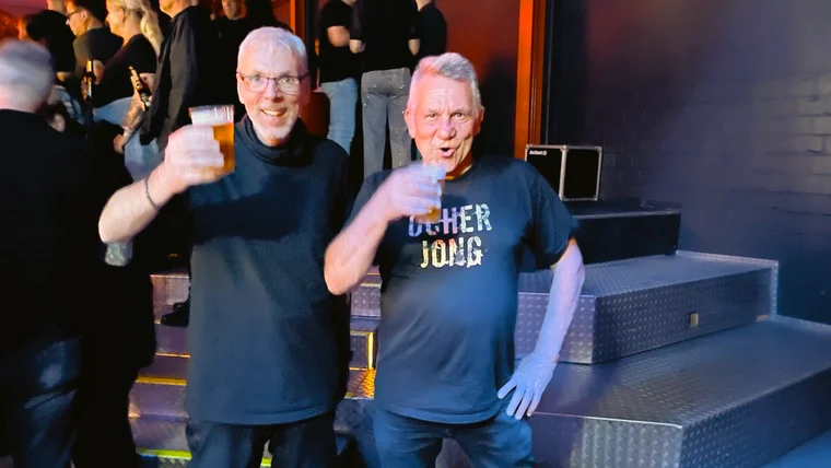 Prost auf fremdes Geld