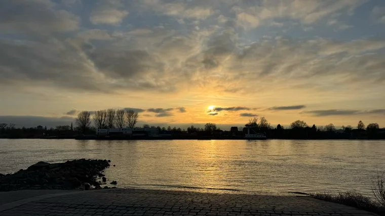Sonnenuntergang am — Heimat kann mehr, als man denkt.