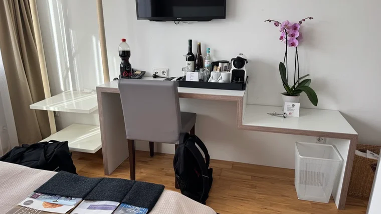 Mein Hotelzimmer – ein Glücksgriff. Andreas Zimmer war da eher nicht so schön.